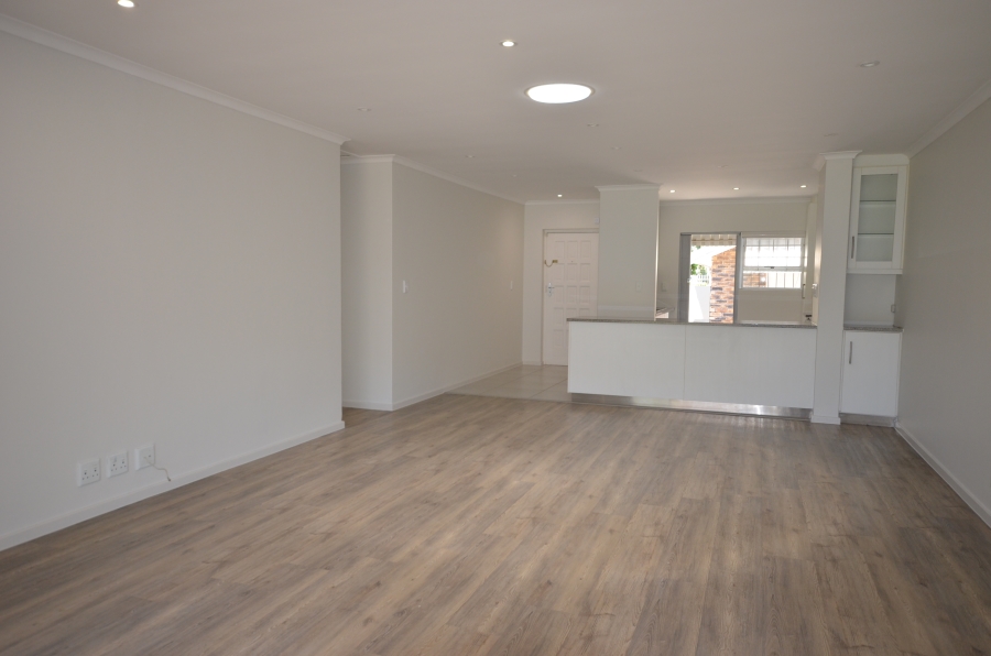 2 Bedroom Property for Sale in Kenridge Western Cape